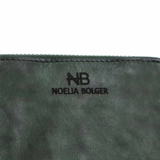 Praktická kožená peňaženka s prešívaním Noelia Bolger materiál kože zapínanie na cvok farba zelená veľkosť malá 5130 NB ZE Logo
