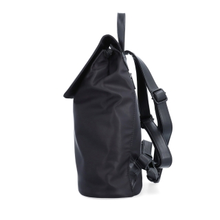 Mestský nylonový batoh v modernom dizajne Carmelo materiál nylon zapínanie na zips farba čierna veľkosť stredná 6608 C Z boku