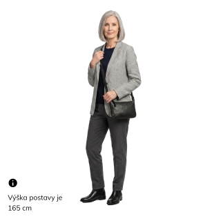 Malá elegantná kožená crossbody kabelka Noelia Bolger materiál kože zapínanie na zips farba čierna veľkosť malá NB 2420 C Na postave