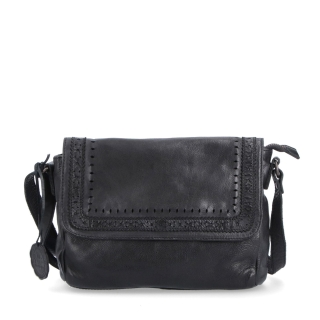 Dizajnová kožená crossbody kabelka s chlopňou Noelia Bolger materiál kože zapínanie na zips farba čierna veľkosť malá NB 2026 C Spredu
