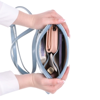 Luxusná malá kožená crossbody kabelka Noelia Bolger materiál kože zapínanie na zips farba modrá veľkosť malá NB 0080 SM Vnútro