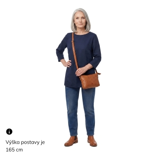 Kožená crossbody s čistými líniami Noelia Bolger materiál kože zapínanie na zips farba koňaková veľkosť malá NB 2414 KO Na postave