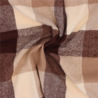 Hrejivý šál s nadčasovým károvaným vzorom Noelia Bolger materiál Polyester s prímesou vlny KZ006 - 02