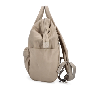 Veľký praktický batoh Carmelo Carmelo materiál nylon zapínanie na zips farba taupe veľkosť veľká 4319 T Z boku