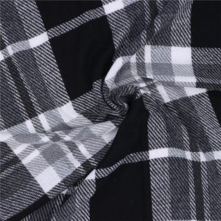 Príjemný šál s károvaným vzorom Noelia Bolger materiál Polyester s prímesou vlny farba čierna KZ001 - 07