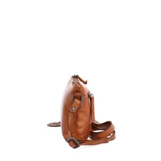 Kožená crossbody s čistými líniami Noelia Bolger materiál kože zapínanie na zips farba koňaková veľkosť malá NB 2414 KO Z boku