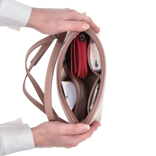 Luxusná kabelka cez rameno Noelia Bolger materiál kože zapínanie na zips farba nude veľkosť malá NB 0070 N Vnútro
