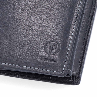 Kožená pánska peňaženka Poyem materiál kože zapínanie Bez zapínania farba čierna veľkosť malá 5235 Poyem C Logo