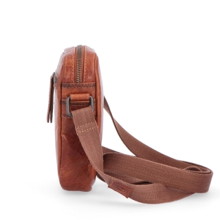 Malá kožená crossbody Poyem materiál kože zapínanie na zips farba koňaková veľkosť malá 2220 Poyem KO Z boku