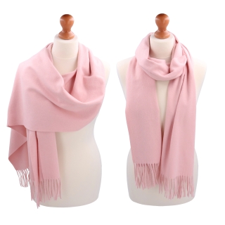 Elegantný jednofarebný šál so strapcami Noelia Bolger materiál Polyester s prímesou vlny farba ružová KZ003 - 10