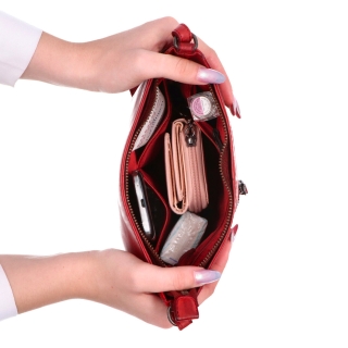 Kožená crossbody kabelka na každý deň Noelia Bolger materiál kože zapínanie na zips farba červená veľkosť malá NB 2404 CV Vnútro