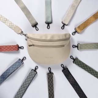 Praktická ľadvinka s viacerými vreckami zo syntetického materiálu Carmelo materiál syntetická koža zapínanie na zips farba béžová veľkosť malá 4330 BE Lifestyle
