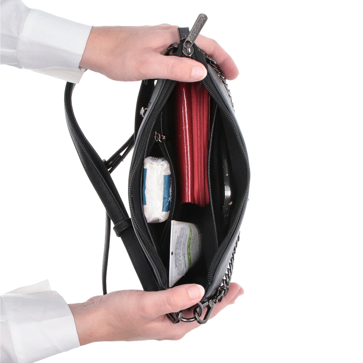Malá crossbody kabelka s ozdobnou retiazkou Le Sands materiál syntetická koža zapínanie na zips farba metalíza veľkosť malá 7714 STR Vnútro