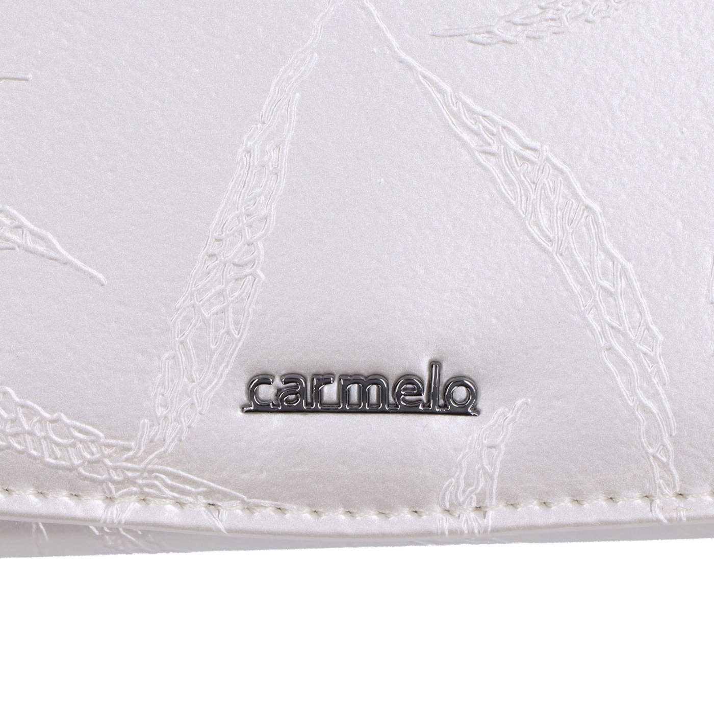 Dámska kožená peňaženka s jemným vzorom Carmelo materiál kože zapínanie na cvok farba béžová veľkosť veľká 2109 L K Logo