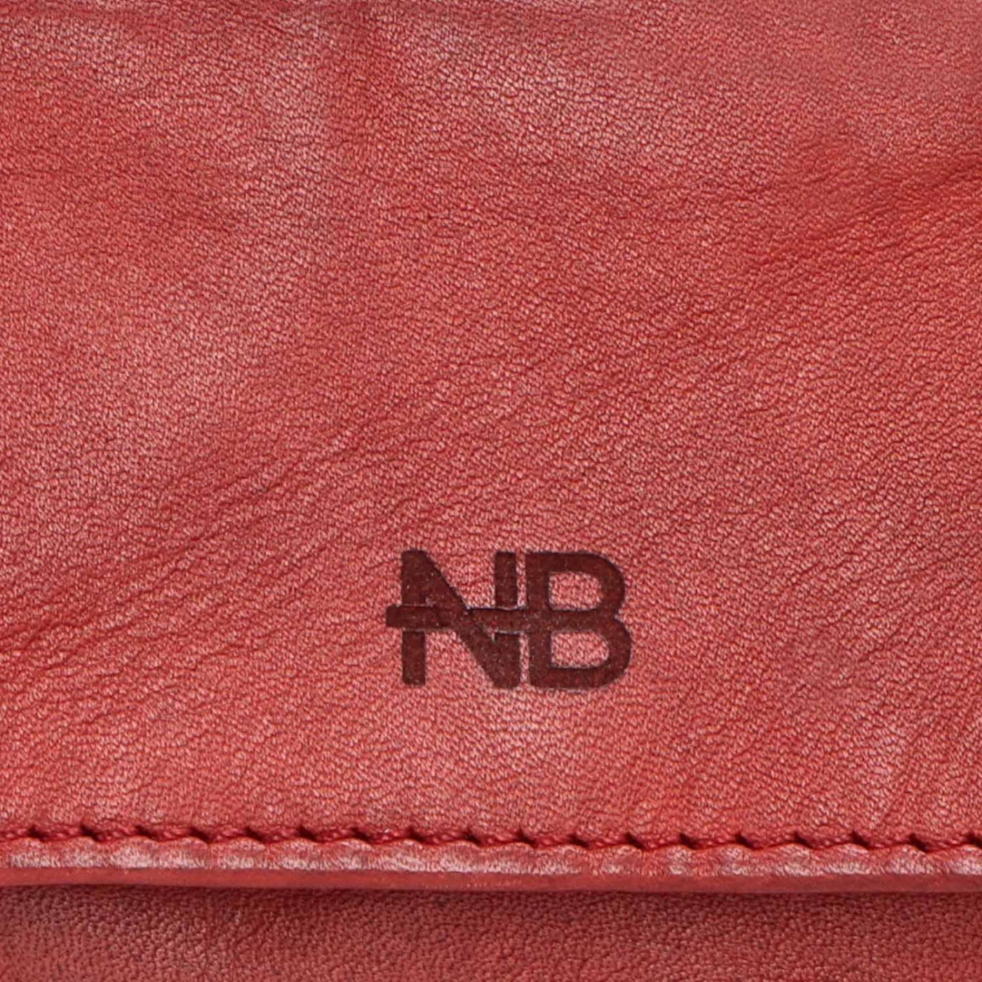 Malá kožená peňaženka s čistým dizajnom Noelia Bolger materiál kože zapínanie na cvok farba červená veľkosť malá 5134 NB CV Logo