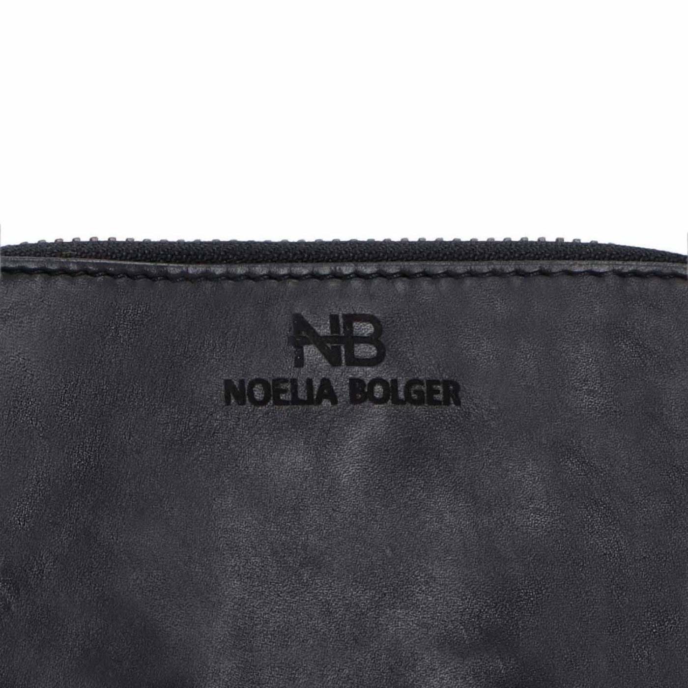 Praktická kožená peňaženka s prešívaním Noelia Bolger materiál kože zapínanie na cvok farba čierna veľkosť malá 5130 NB C Logo
