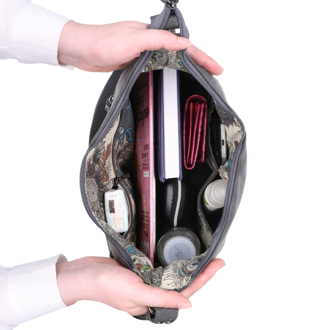 Crossbody syntetická kabelka s prešívaním Tangerin materiál syntetická koža zapínanie na zips farba sivá veľkosť stredná 1104 ANT Vnútro