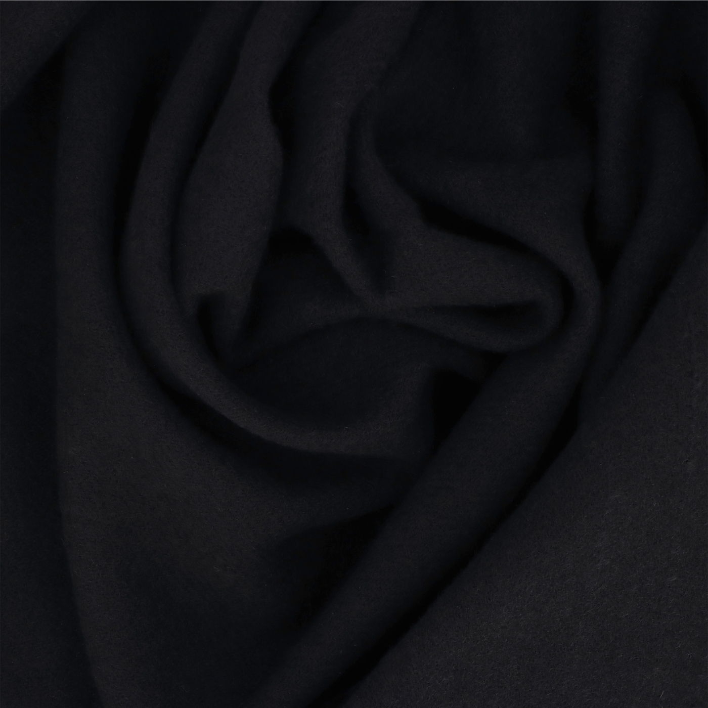 Príjemný šál so strapcami na každý deň Noelia Bolger materiál Polyester s prímesou vlny farba čierna KZ005 - 01