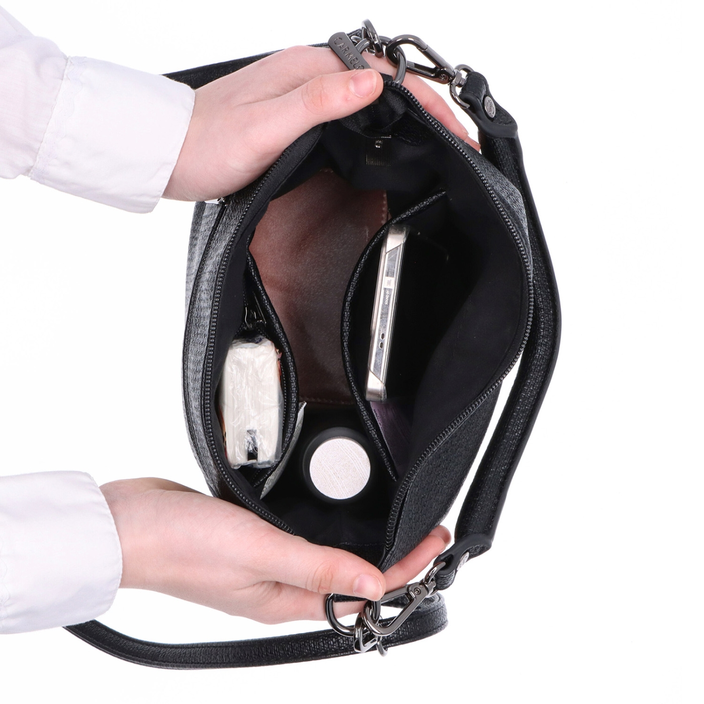 Elegantná kabelka s odnímateľnými popruhmi Carmelo materiál syntetická koža zapínanie na zips farba čierna veľkosť malá 4603 C Vnútro