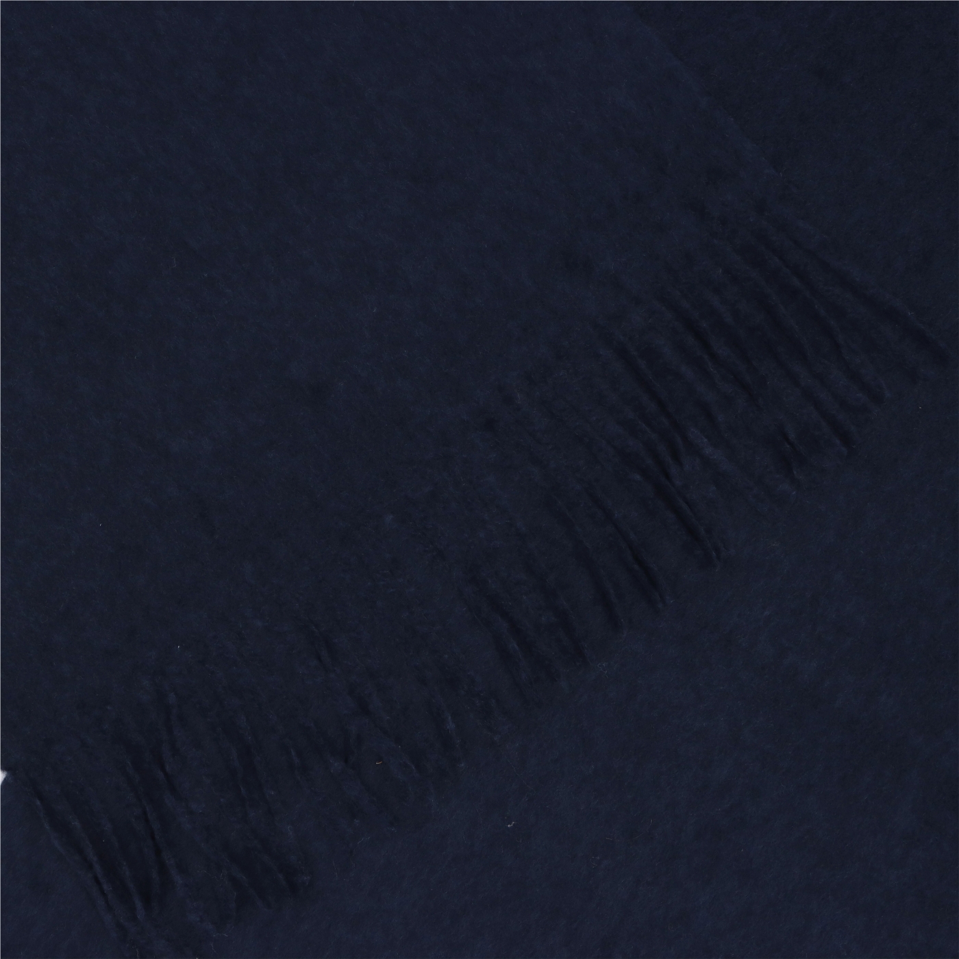 Elegantný jednofarebný šál so strapcami Noelia Bolger materiál Polyester s prímesou vlny farba modrá KZ003 - 07
