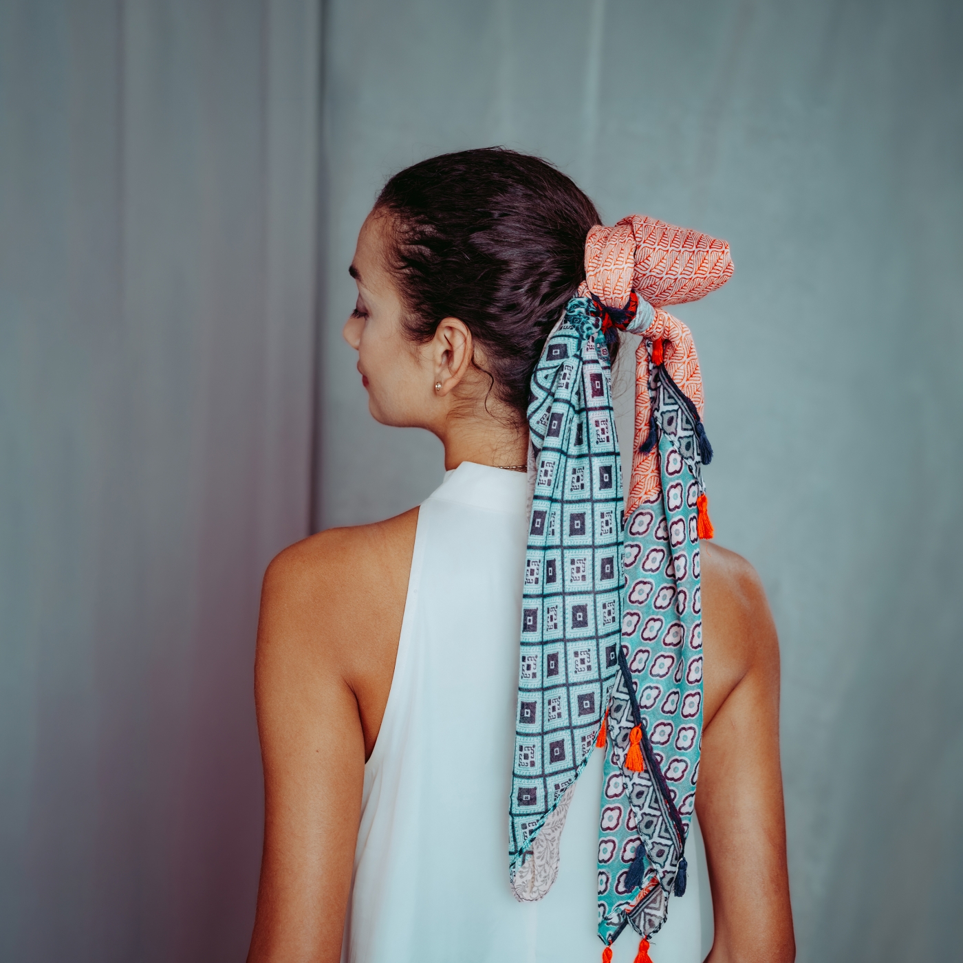 Ľahká šatka s originálnym vzorom Noelia Bolger materiál Viskóza a bavlna farba multicolor KL506 - 04 Lifestyle