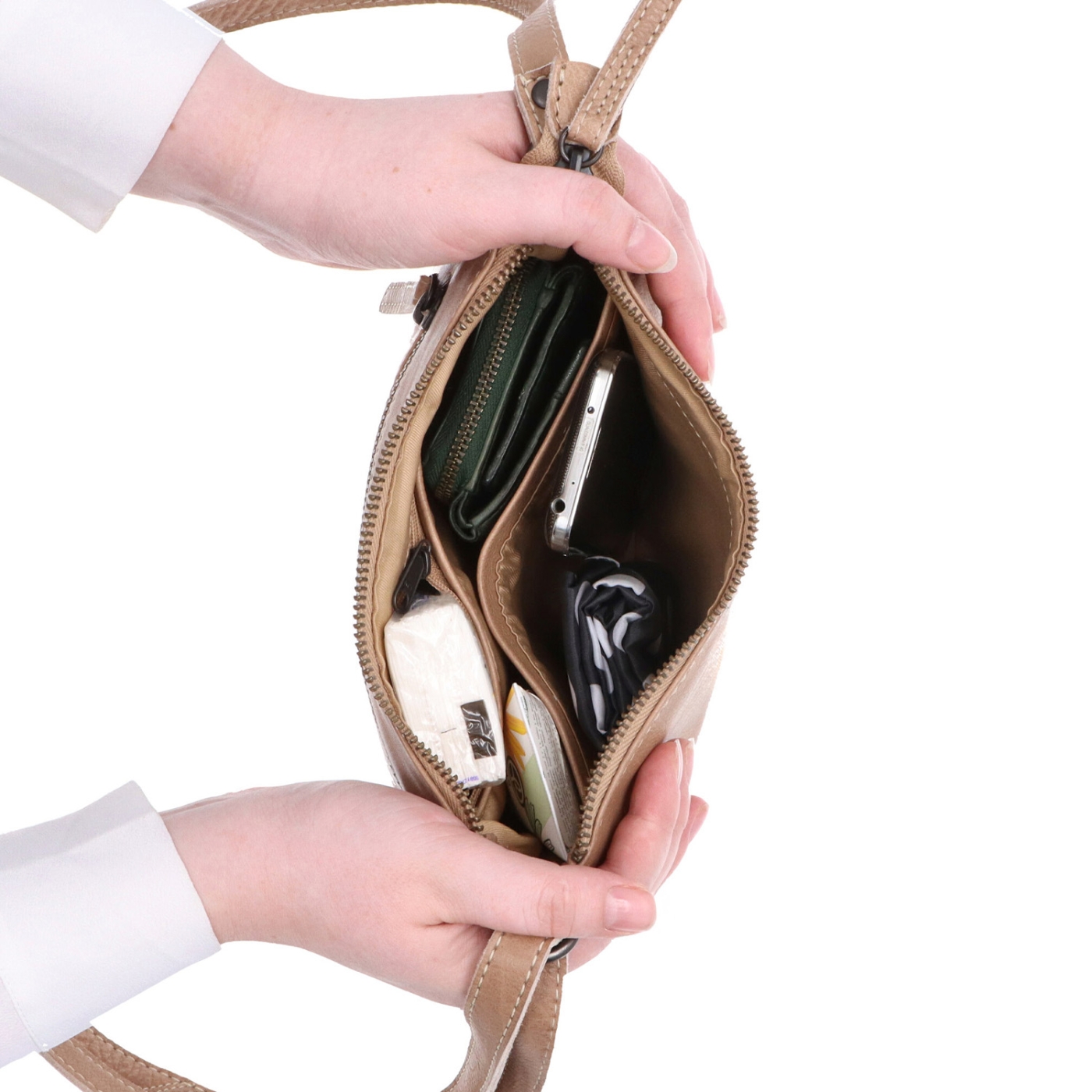 Praktická kožená crossbody na každý deň Noelia Bolger materiál kože zapínanie na zips farba béžová veľkosť malá NB 2406 BE Vnútro