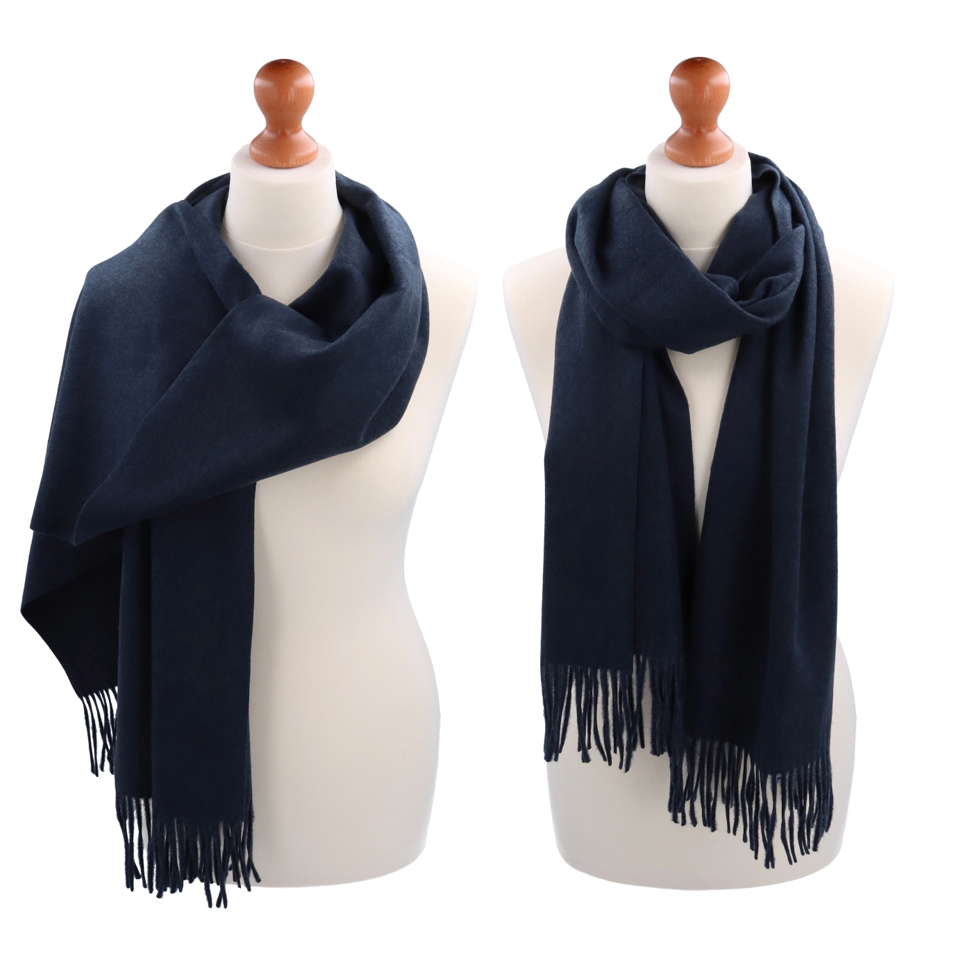 Elegantný jednofarebný šál so strapcami Noelia Bolger materiál Polyester s prímesou vlny farba modrá KZ003 - 07