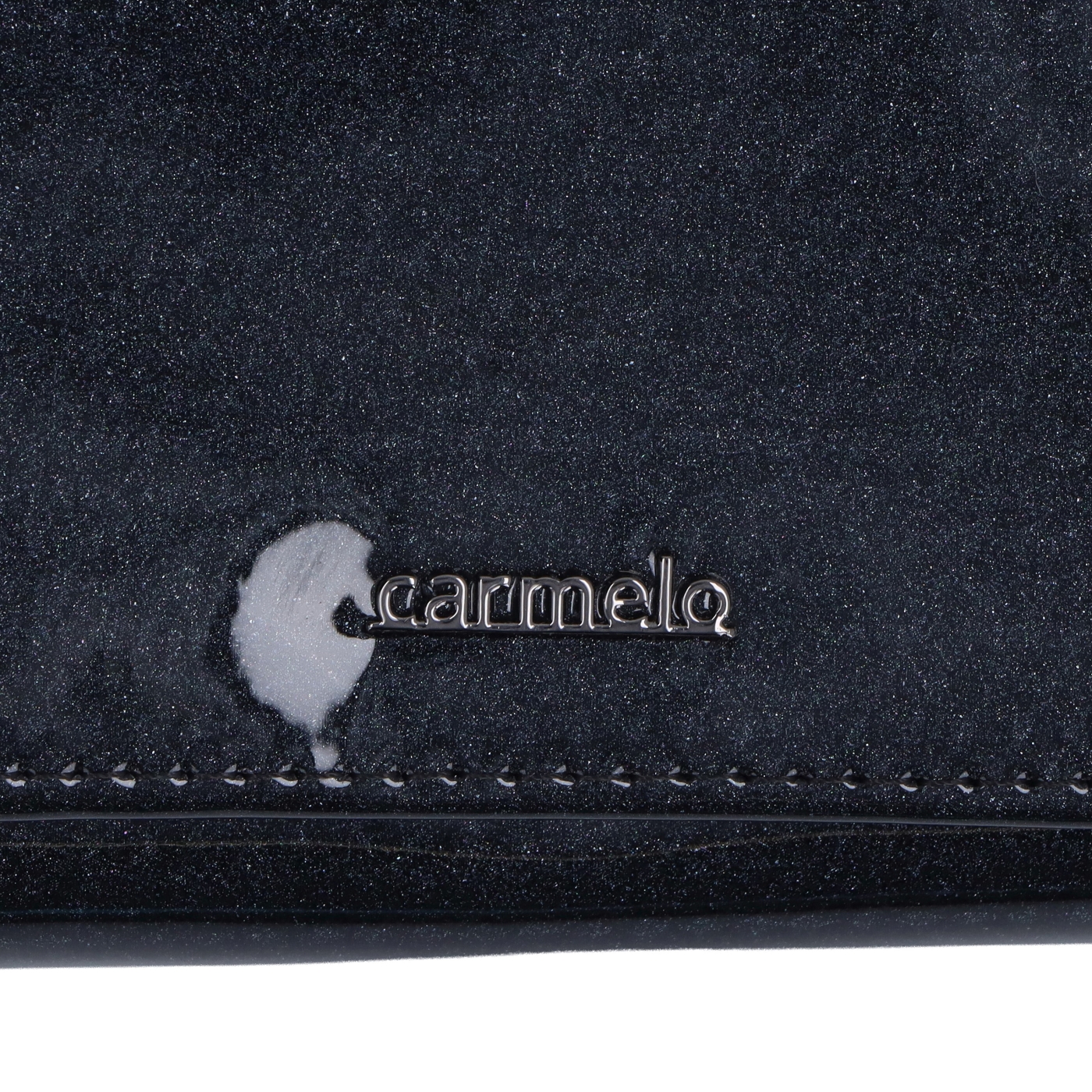Lakovaná kožená peňaženka s moderným vzorom Carmelo materiál kože zapínanie na zips farba sivá veľkosť malá 2105 K ANT Logo