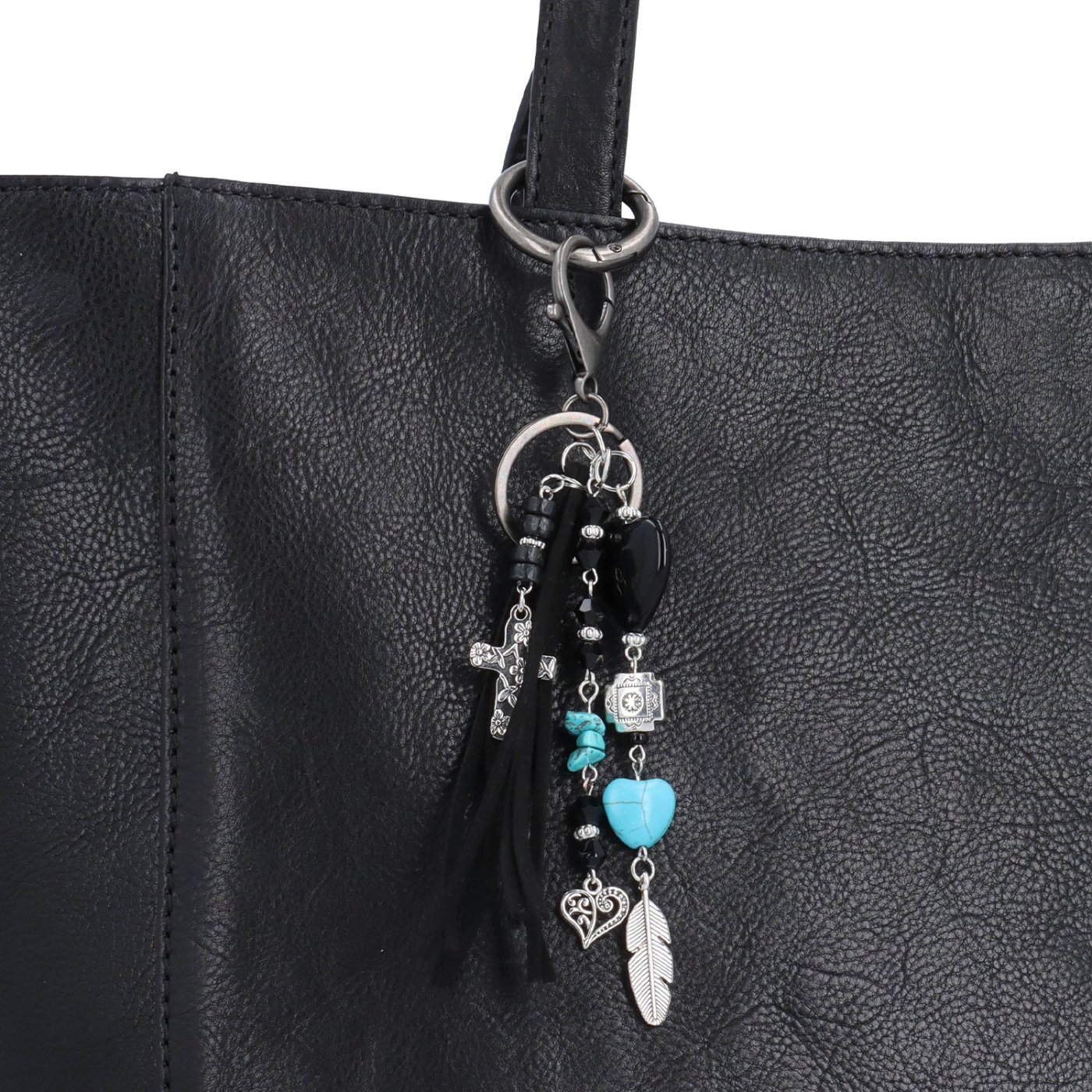 Veľká kožená crossbody kabelka s príveskom Noelia Bolger materiál kože zapínanie na zips farba čierna veľkosť veľká NB 3109 C Detail