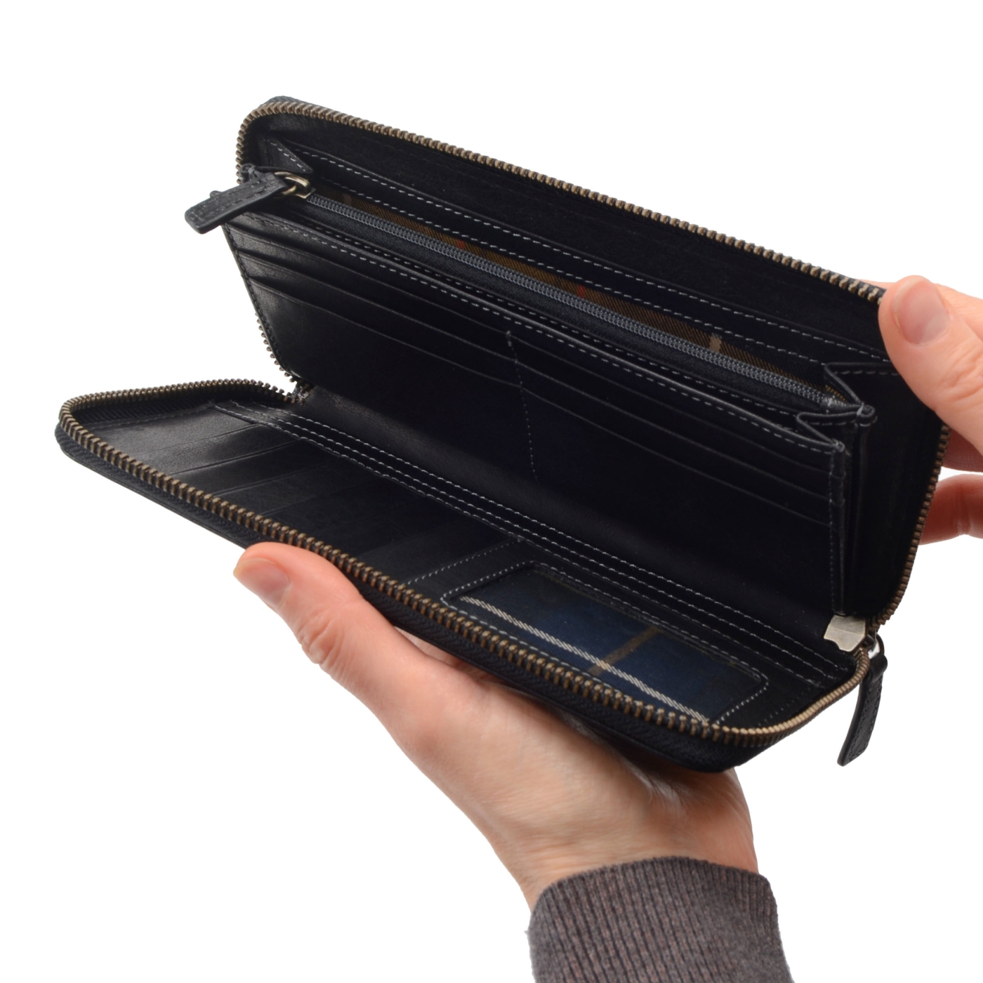 Kožená peňaženka peračník Poyem materiál kože zapínanie na zips farba čierna veľkosť veľká 5213 Poyem C Detail