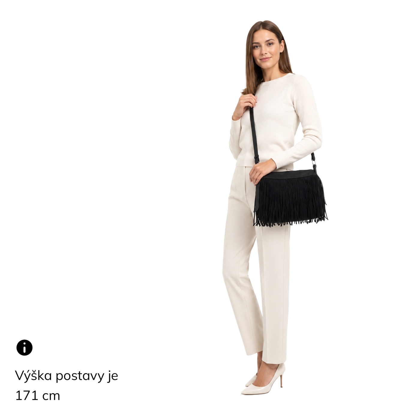 Štýlová crossbody kabelka so strapcami Carmelo materiál syntetická koža zapínanie na zips farba čierna veľkosť stredná 4674 C Na postave
