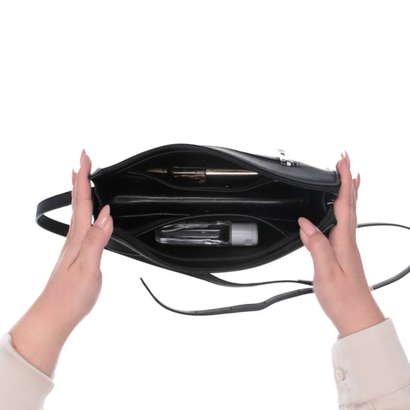 Elegantná crossbody kabelka Noelia Bolger materiál kože zapínanie na zips farba čierna veľkosť malá NB 0042 C Vnútro