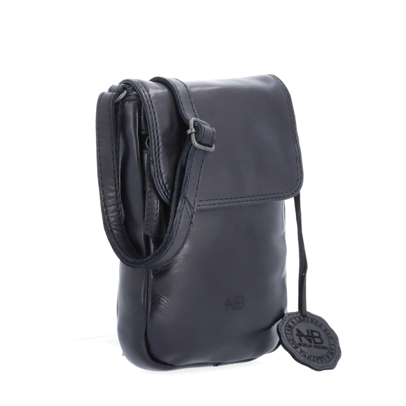 Kožená crossbody taška s chlopňou Noelia Bolger materiál kože zapínanie s chlopňou farba čierna veľkosť malá NB 2418 C