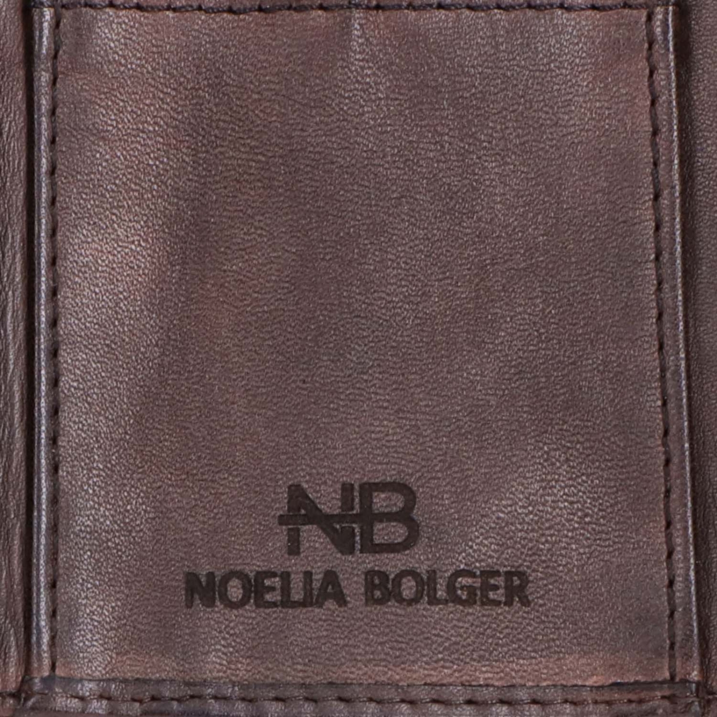 Kožená peňaženka s praktickým vreckom na zips Noelia Bolger materiál kože zapínanie na cvok farba hnedá veľkosť malá 5132 NB H Logo