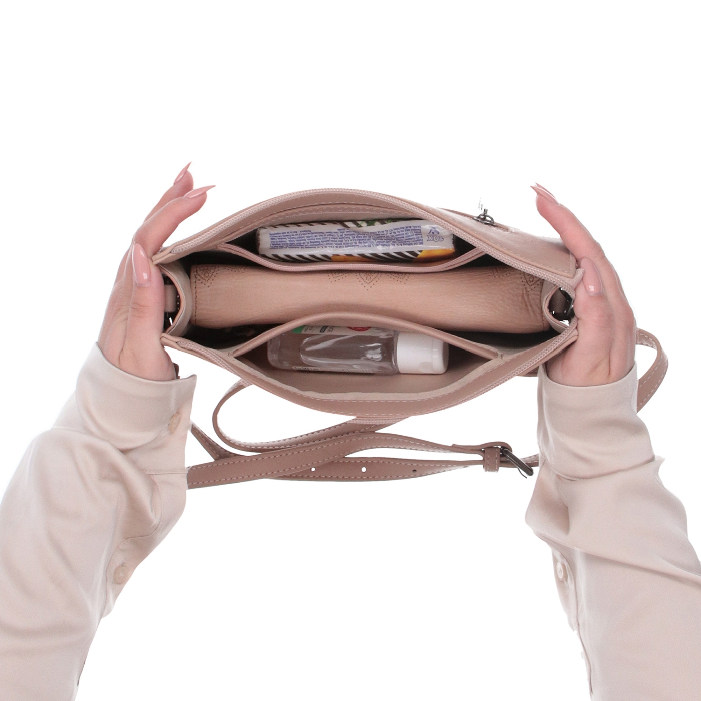 Elegantná crossbody kabelka Noelia Bolger materiál kože zapínanie na zips farba nude veľkosť malá NB 0042 N Vnútro