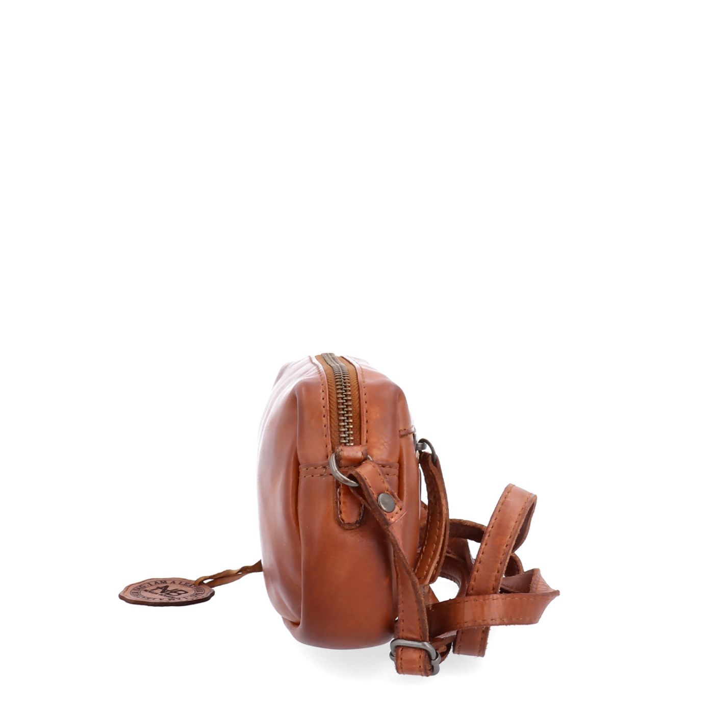 Minimalistická kožená crossbody kabelka Noelia Bolger materiál kože zapínanie na zips farba koňaková veľkosť malá NB 2417 KO Z boku