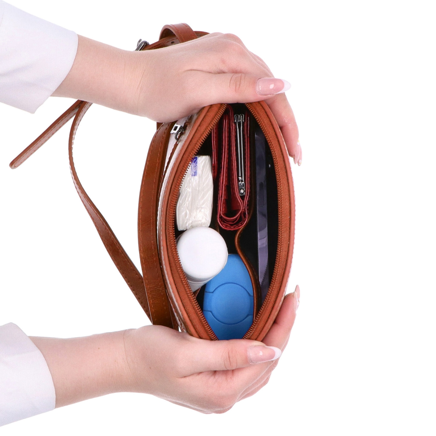 Luxusná malá kožená crossbody kabelka Noelia Bolger materiál kože zapínanie na zips farba koňaková veľkosť malá NB 0080 KO Vnútro