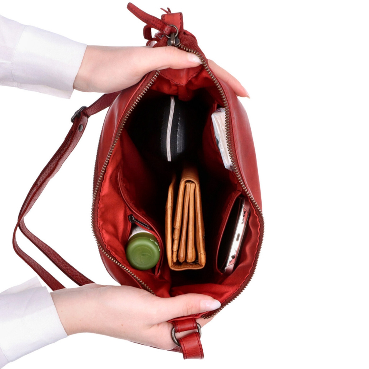 Nadčasová kožená kabelka cez rameno Noelia Bolger materiál kože zapínanie na zips farba červená veľkosť stredná NB 2405 CV Vnútro