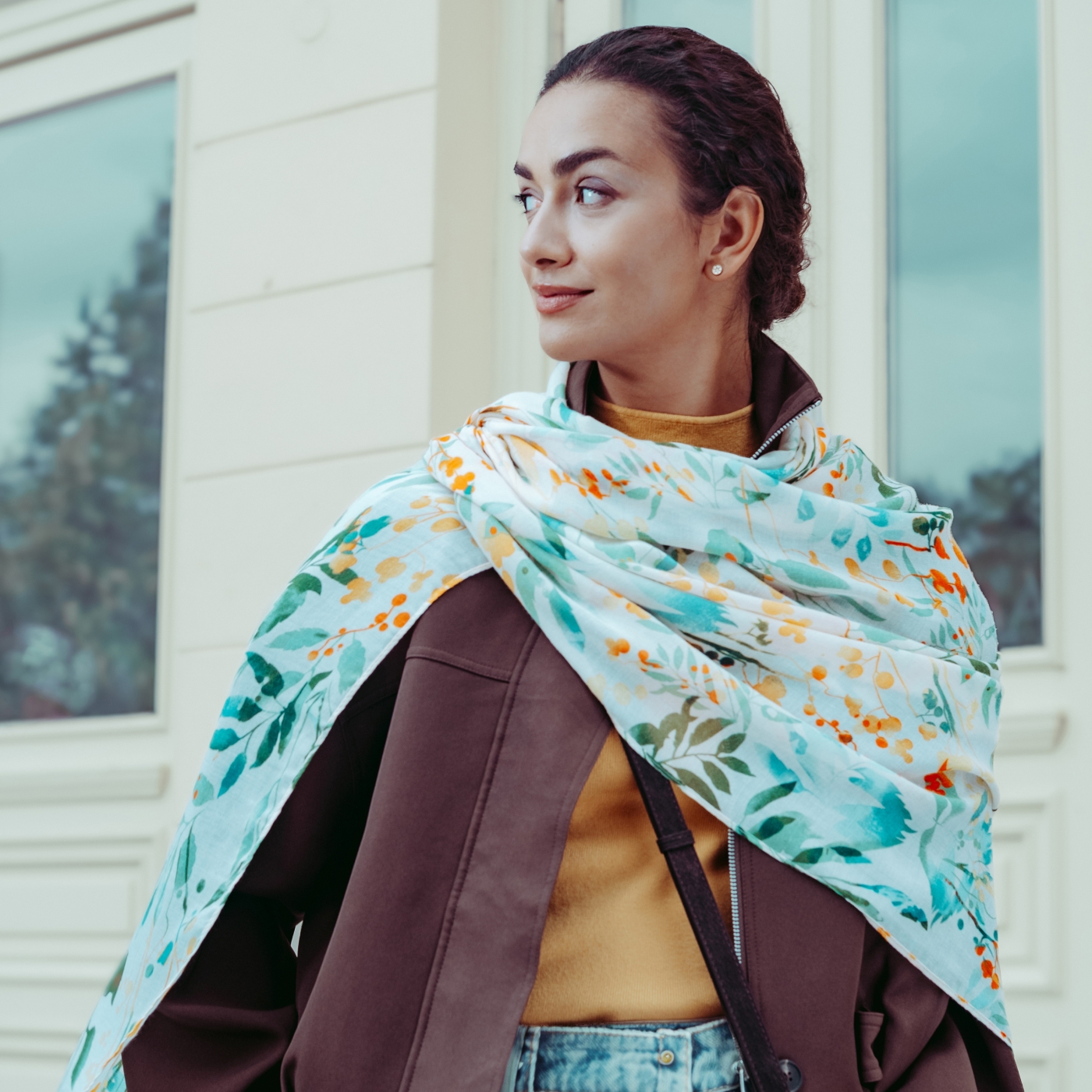 Ľahká šatka s kvetinovým vzorom Noelia Bolger materiál Viskóza a bavlna farba multicolor KL504 - 01 Lifestyle