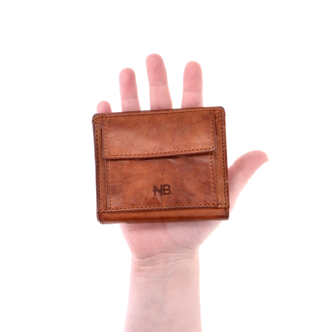 Malá kožená peňaženka s unisex dizajnom Noelia Bolger materiál kože farba koňaková veľkosť malá 5133 NB KO V ruke