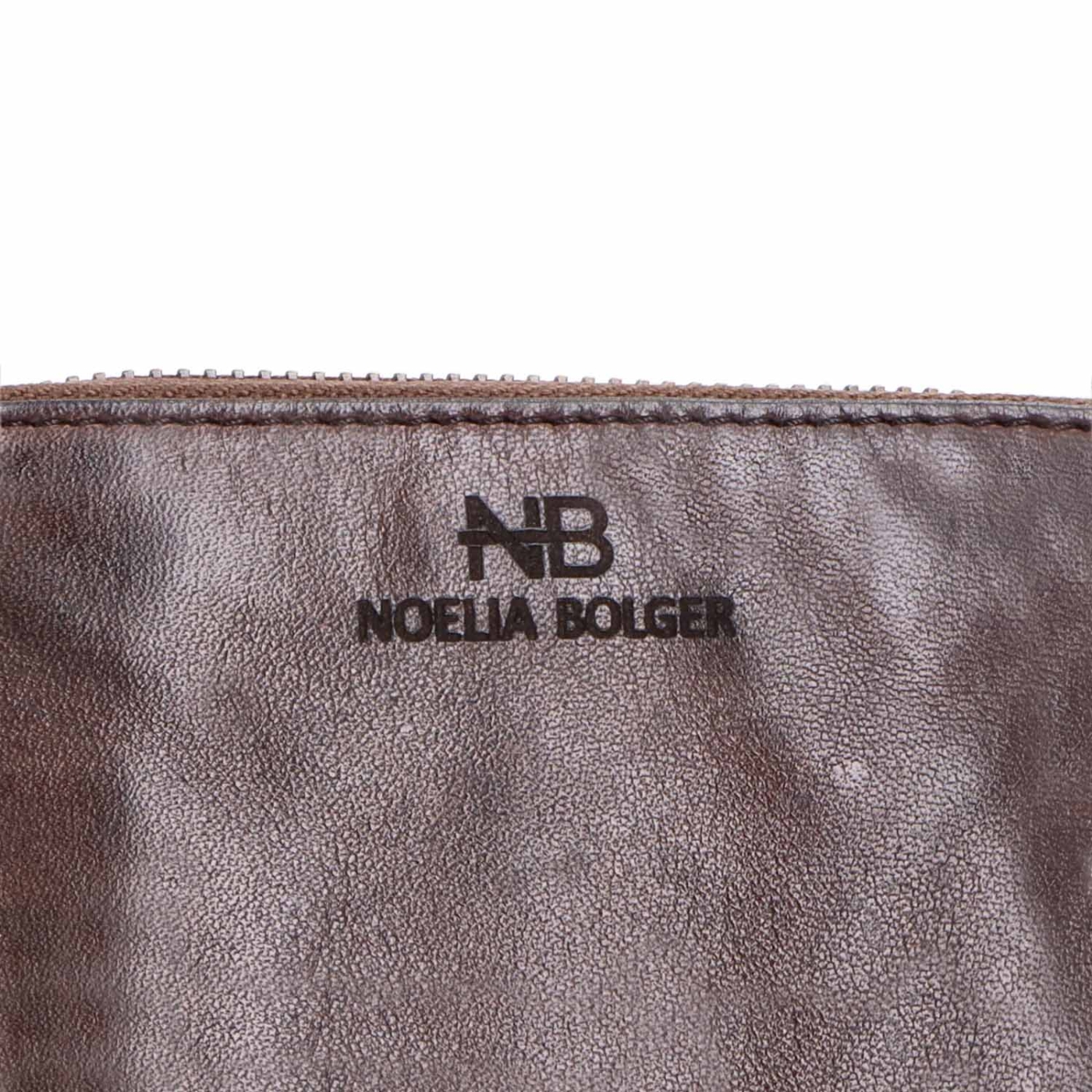 Praktická kožená peňaženka s prešívaním Noelia Bolger materiál kože zapínanie na cvok farba hnedá veľkosť malá 5130 NB H Logo