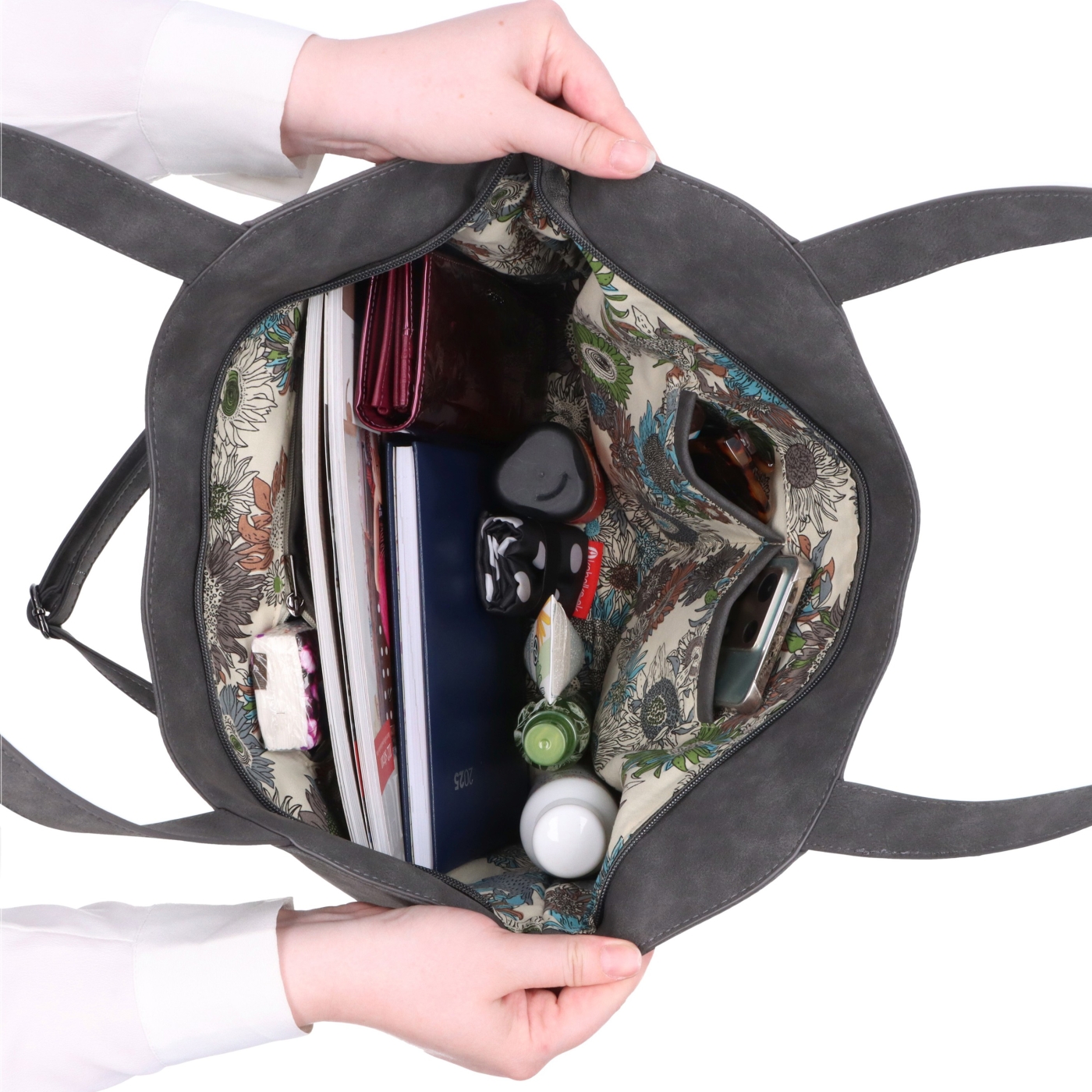 Veľká kabelka na rameno s crossbody popruhom Tangerin materiál syntetická koža zapínanie na zips farba sivá veľkosť veľká 1120 ANT Vnútro
