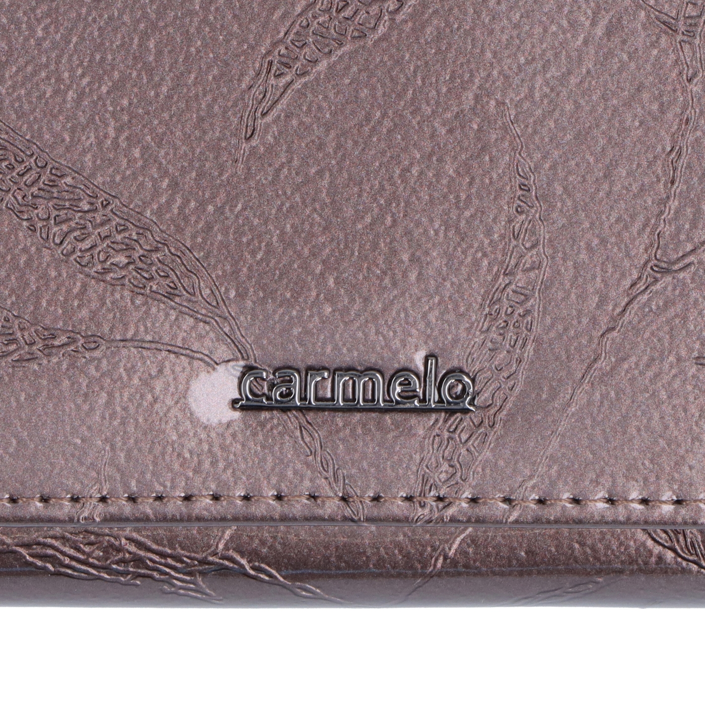 Elegantná lakovaná kožená peňaženka Carmelo materiál kože zapínanie na zips farba taupe veľkosť malá 2105 L T Logo