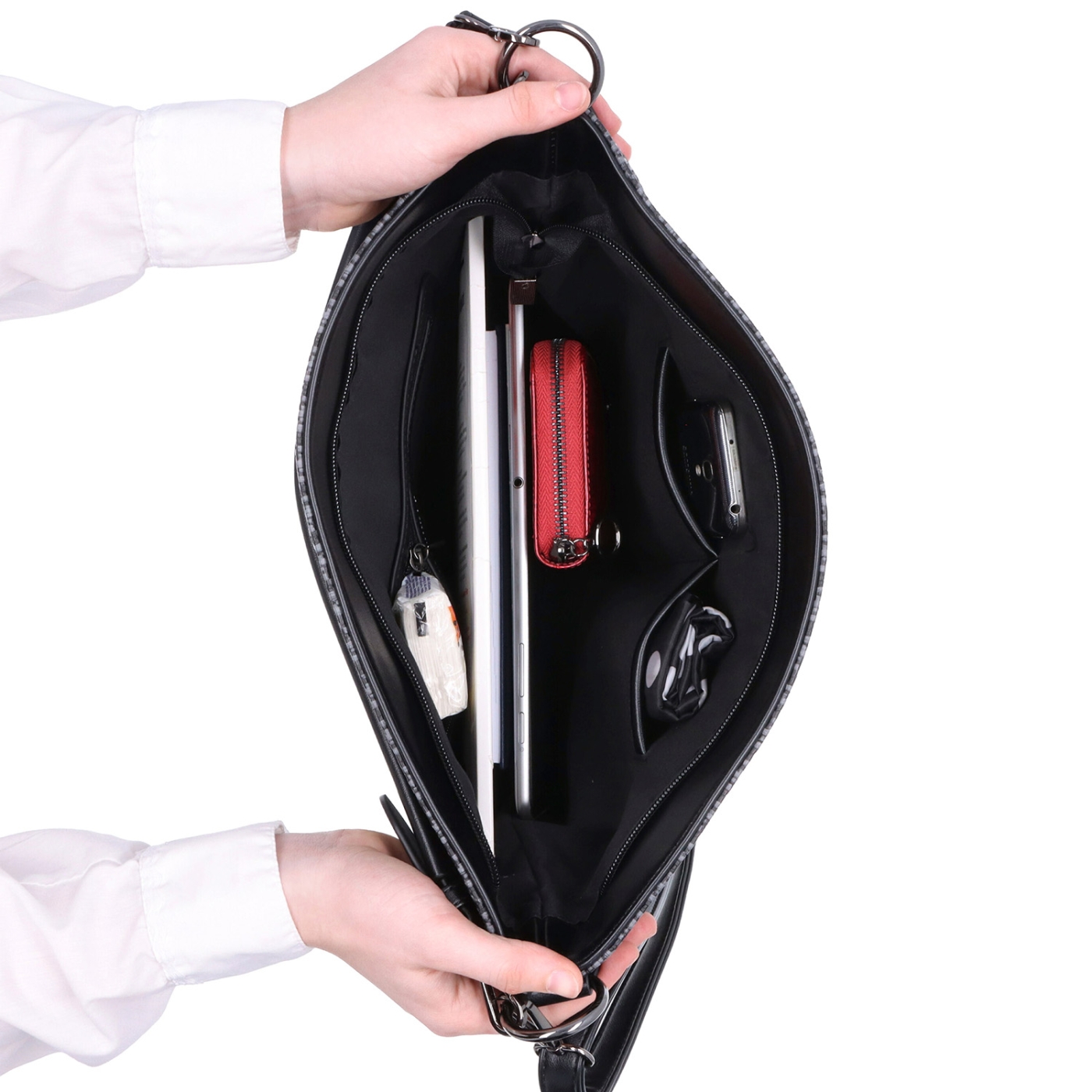 Ležérna kabelka typu hobo s odnímateľnými popruhmi Le Sands materiál syntetická koža zapínanie na zips farba béžová veľkosť stredná 4621 K Vnútro