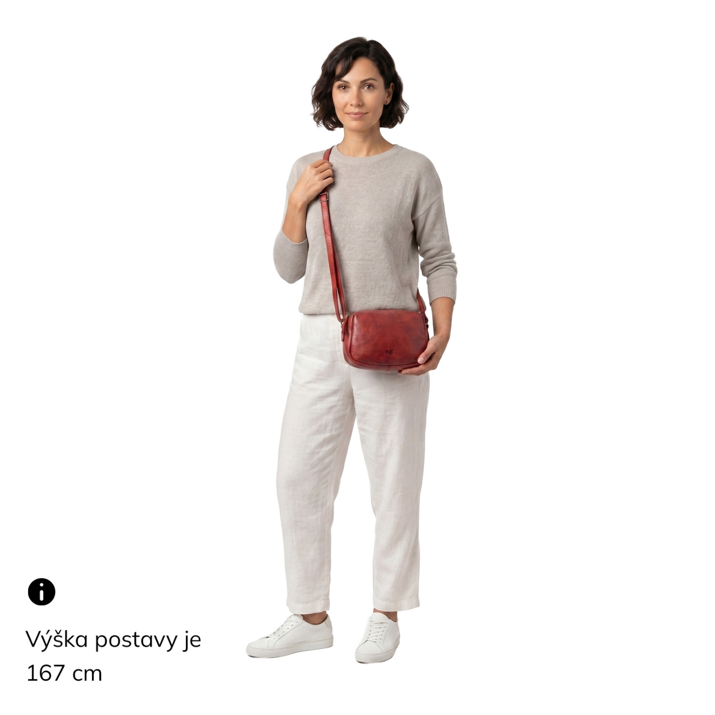 Minimalistická kožená crossbody kabelka Noelia Bolger materiál kože zapínanie na zips farba červená veľkosť malá NB 2417 CV Na postave